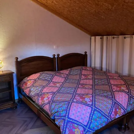 Le Gitanes De La Grotte Au Lion Holiday home *