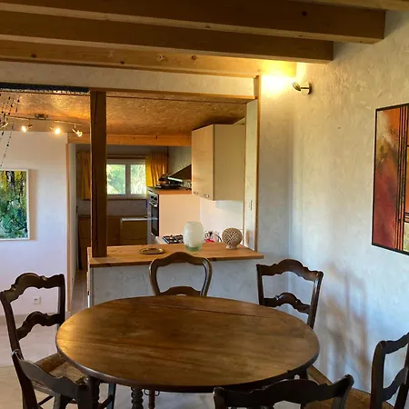 Le Gitanes De La Grotte Au Lion Holiday home *